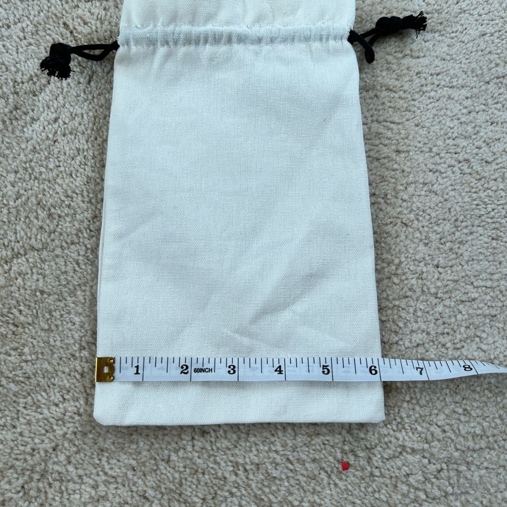 Small Mejuri Dust Bag - Picture 4 of 5